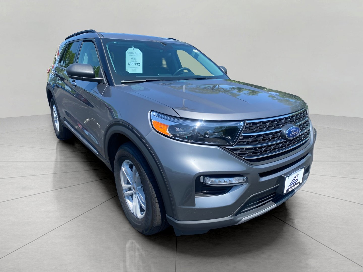Certified 2024 Ford Explorer XLT w/ Equipment Group 202A