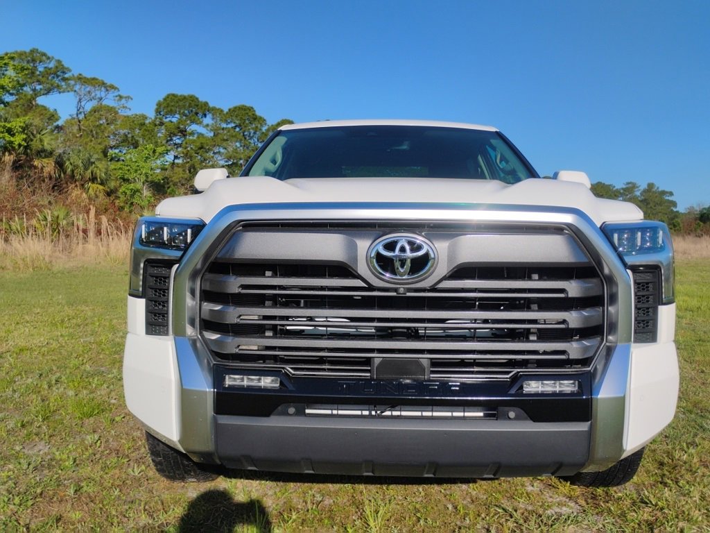 Used 2022 Toyota Tundra Limited image 4