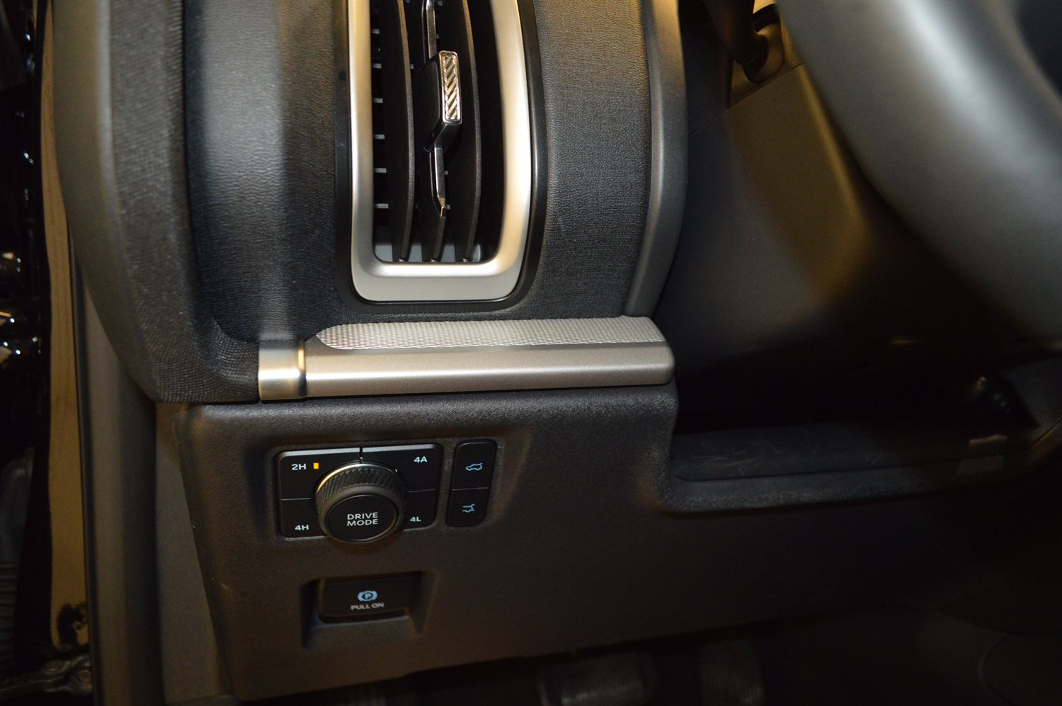 Used 2025 Ford Expedition Max Active AWD/4WD image 17