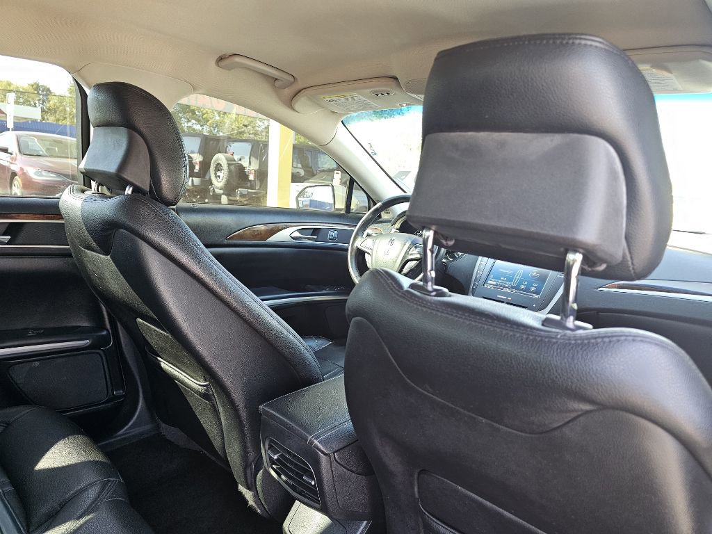 Used 2015 Lincoln MKZ AWD image 36