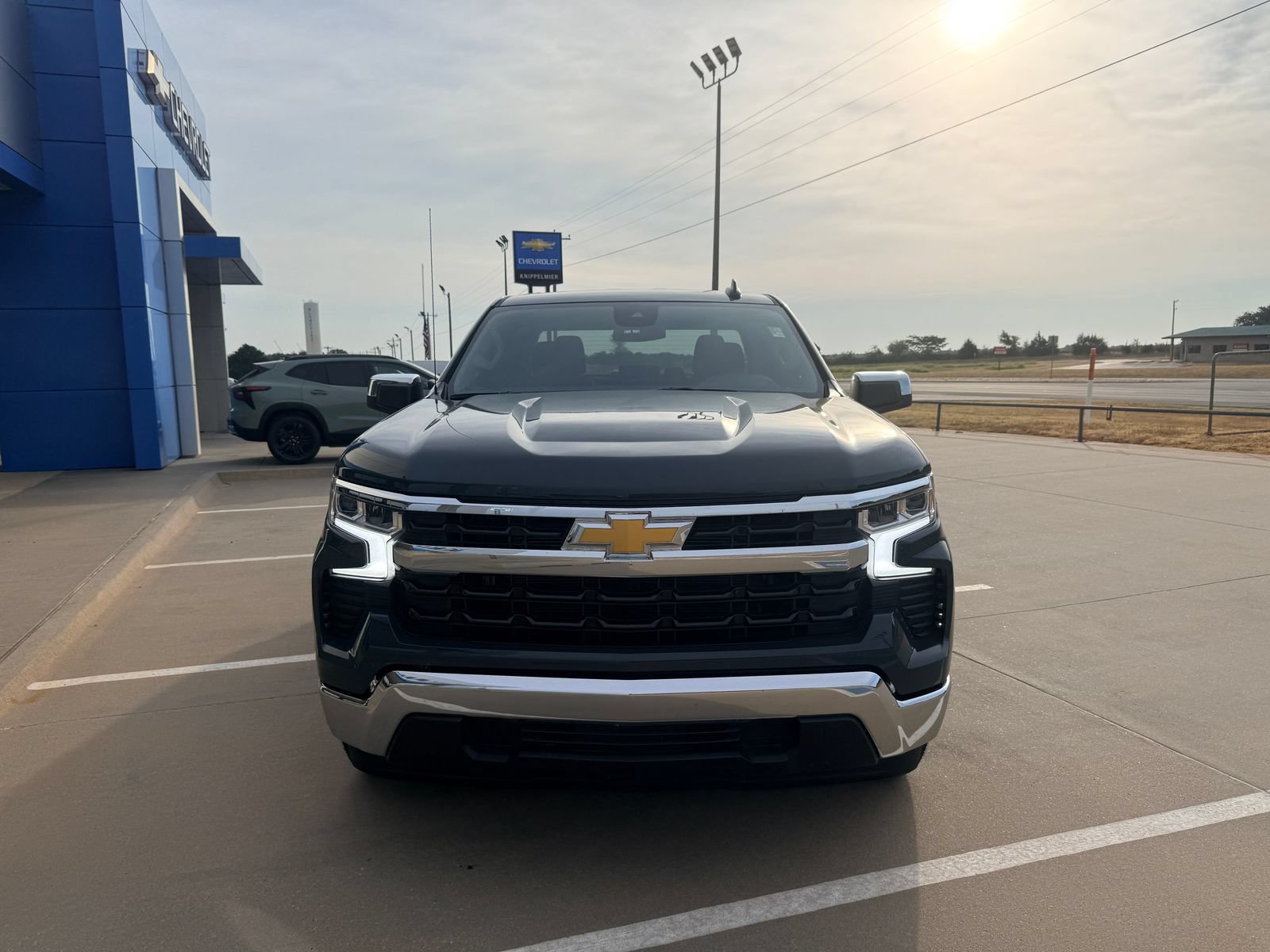 Used 2025 Chevrolet Silverado 1500 LT RWD image 3