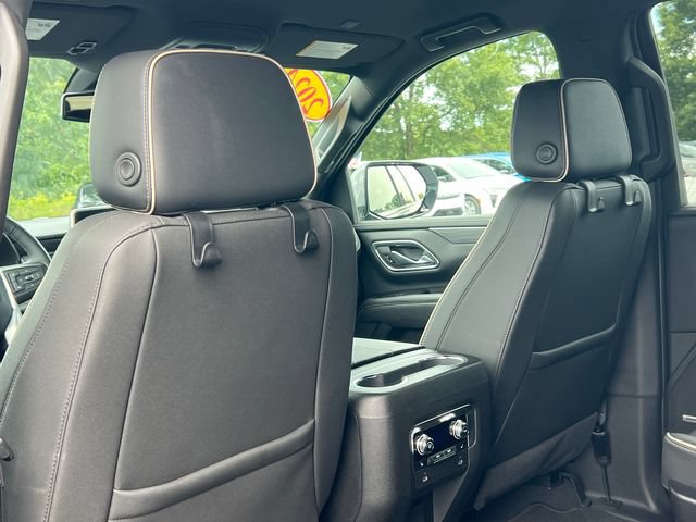 Used 2024 GMC Yukon SLT w/ SLT Luxury Package AWD/4WD image 39