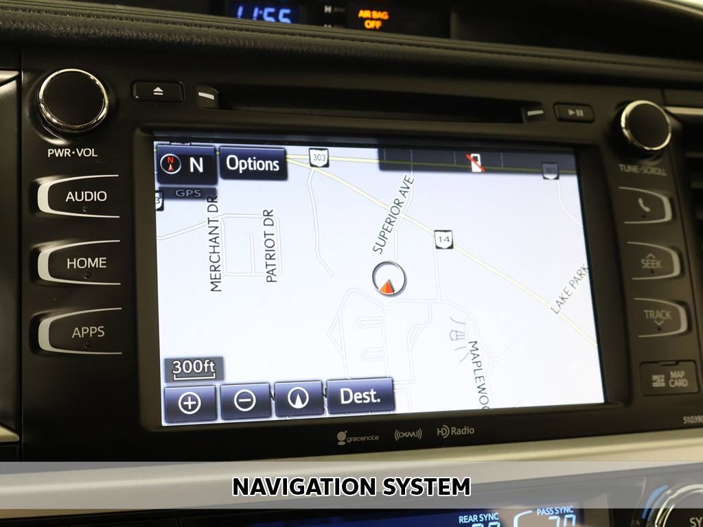 Used 2019 Toyota Highlander XLE AWD/4WD image 3