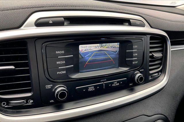 Used 2018 Kia Sorento L image 23