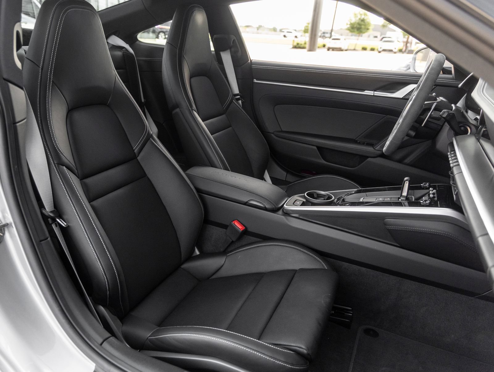 Certified 2024 Porsche 911 Carrera 4 AWD/4WD image 35