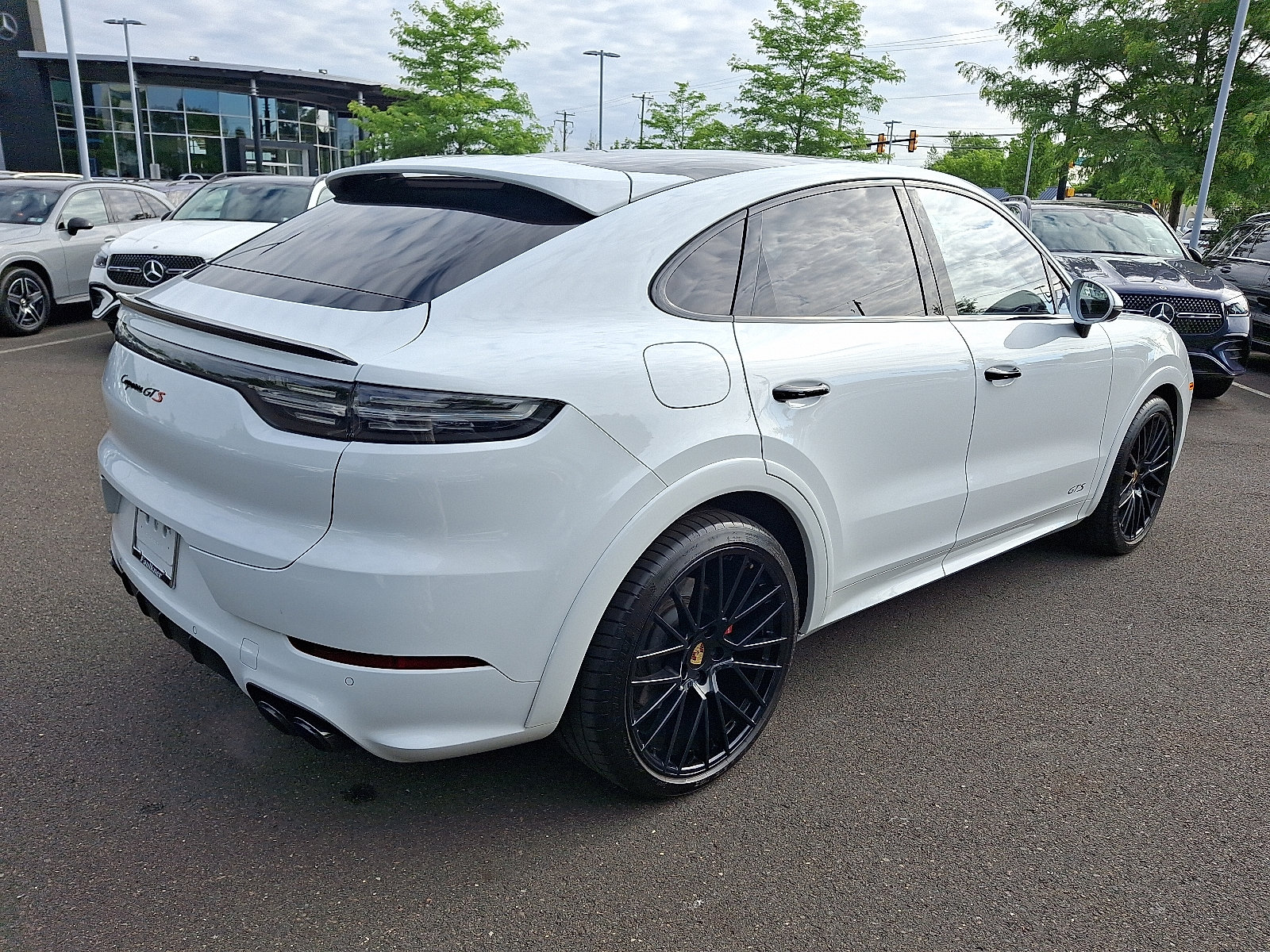 Used 2022 Porsche Cayenne GTS AWD/4WD image 6