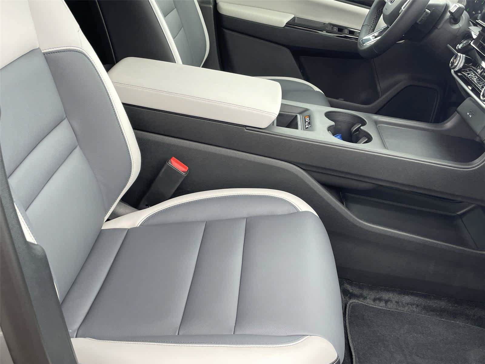 Used 2025 Honda Prologue Touring image 17