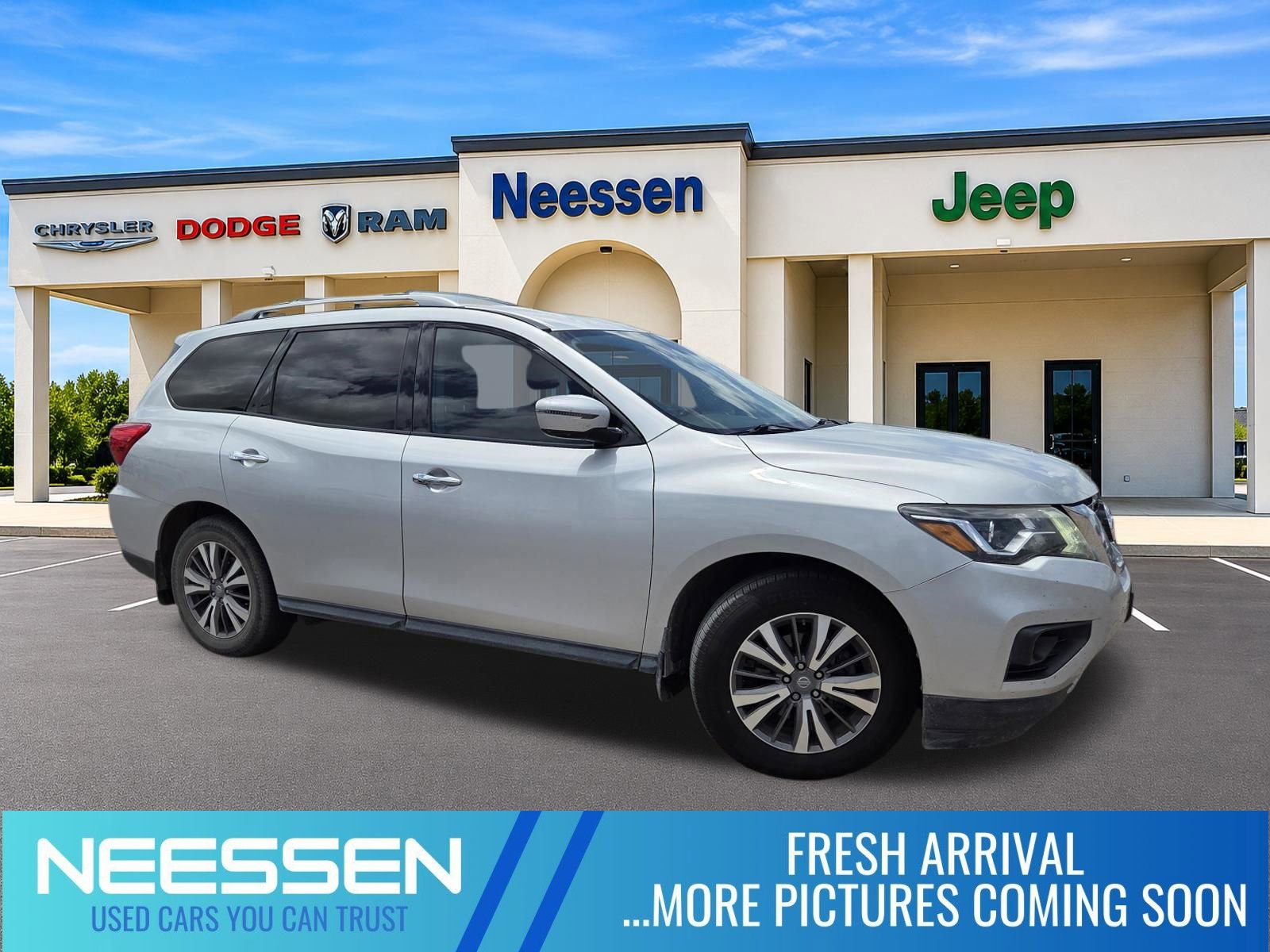 Used 2019 Nissan Pathfinder SV