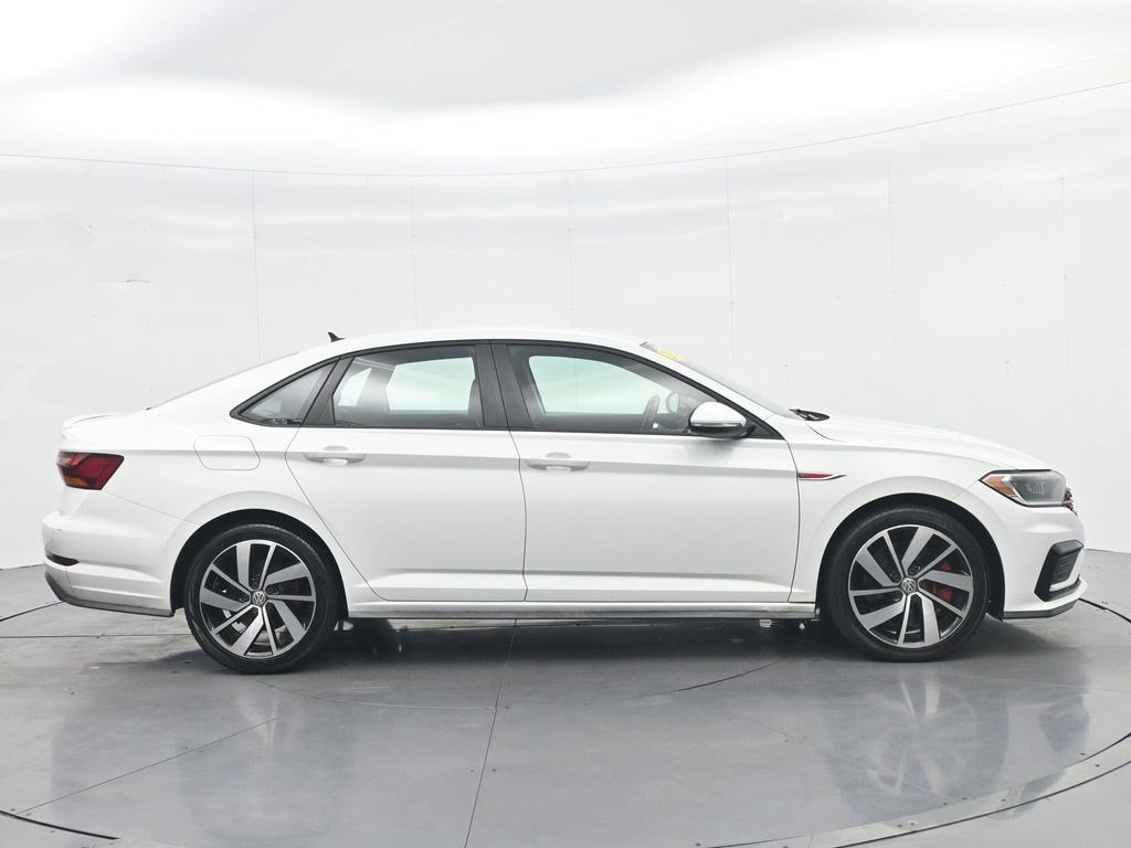Used 2019 Volkswagen Jetta GLI FWD image 4