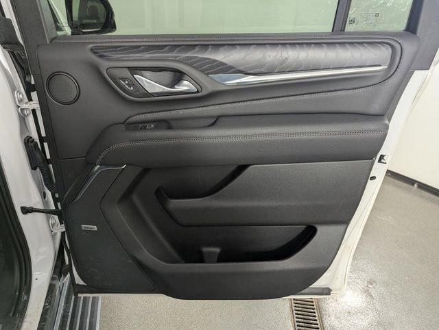 Used 2023 GMC Yukon XL Denali w/ Max Trailering Package image 18