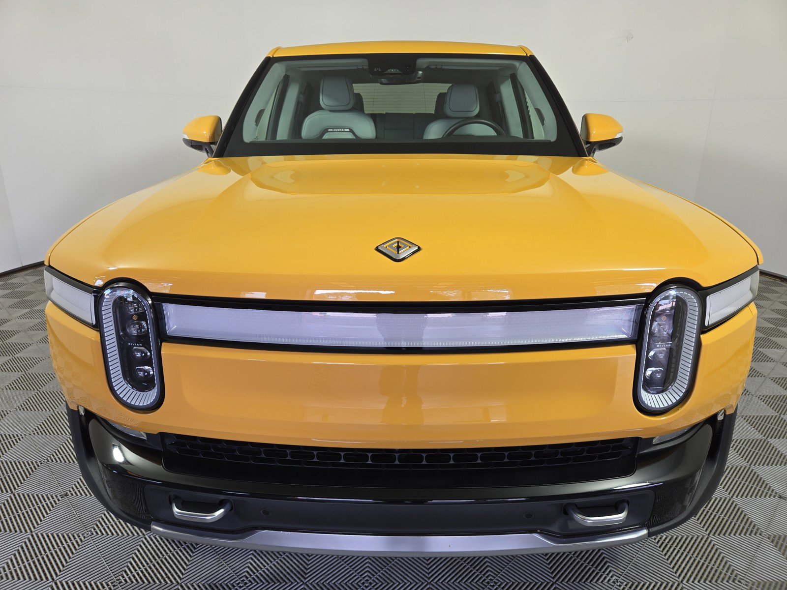 Used 2023 Rivian R1T Adventure AWD/4WD image 8
