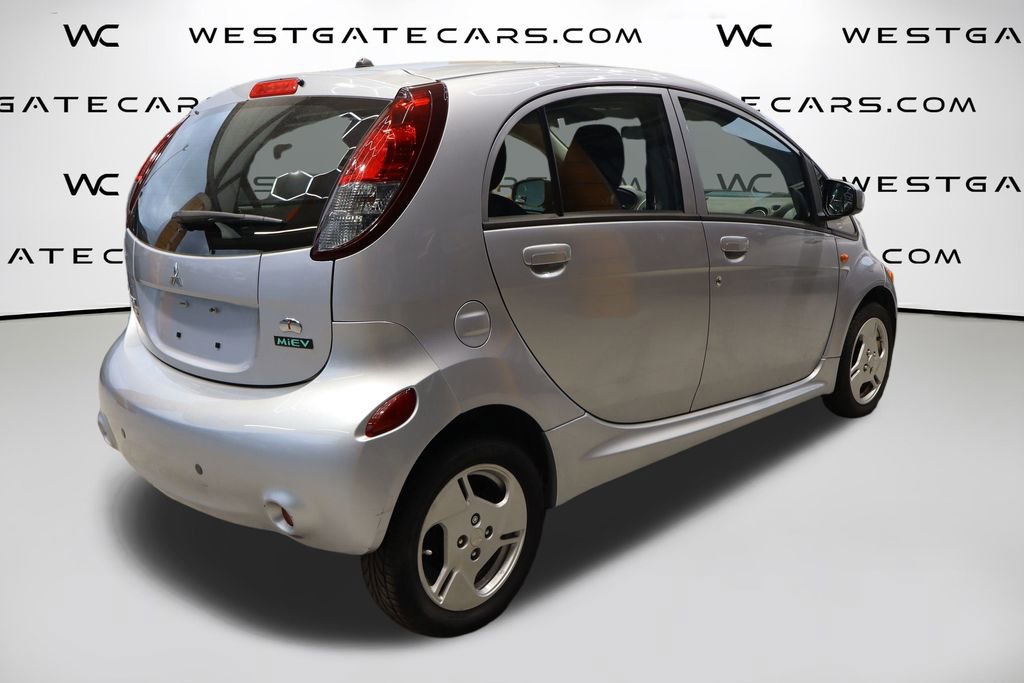 Used 2012 Mitsubishi i SE image 36