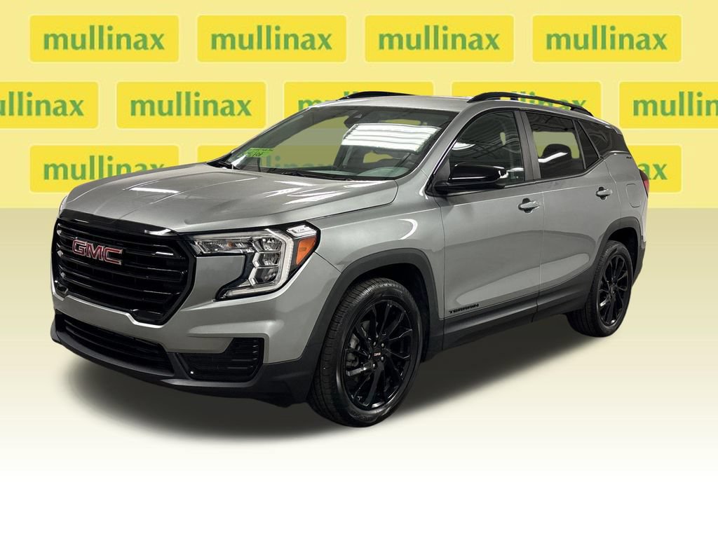 Used 2023 GMC Terrain SLE w/ Driver Convenience Package FWD image 8