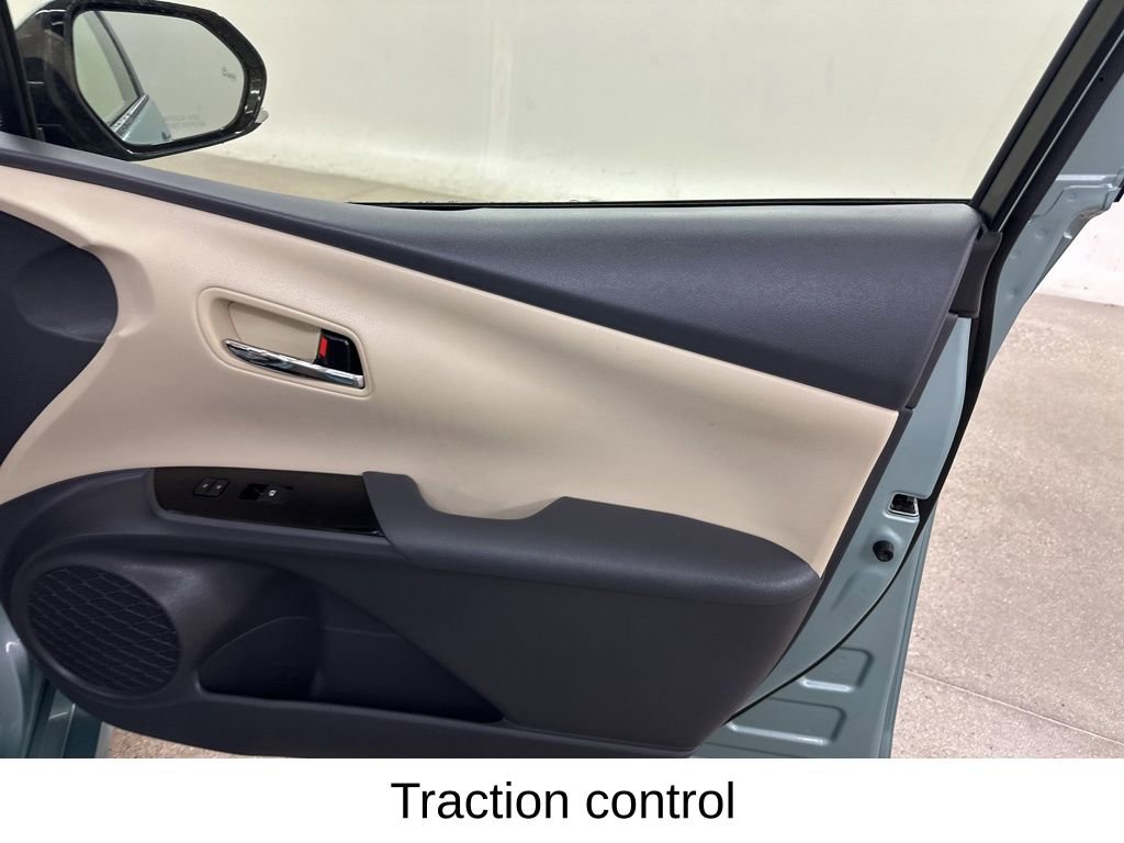 Used 2017 Toyota Prius Three image 21