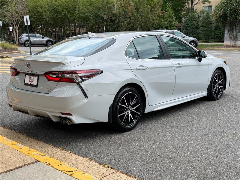 Used 2024 Toyota Camry SE w/ Cold Weather Package AWD/4WD image 9