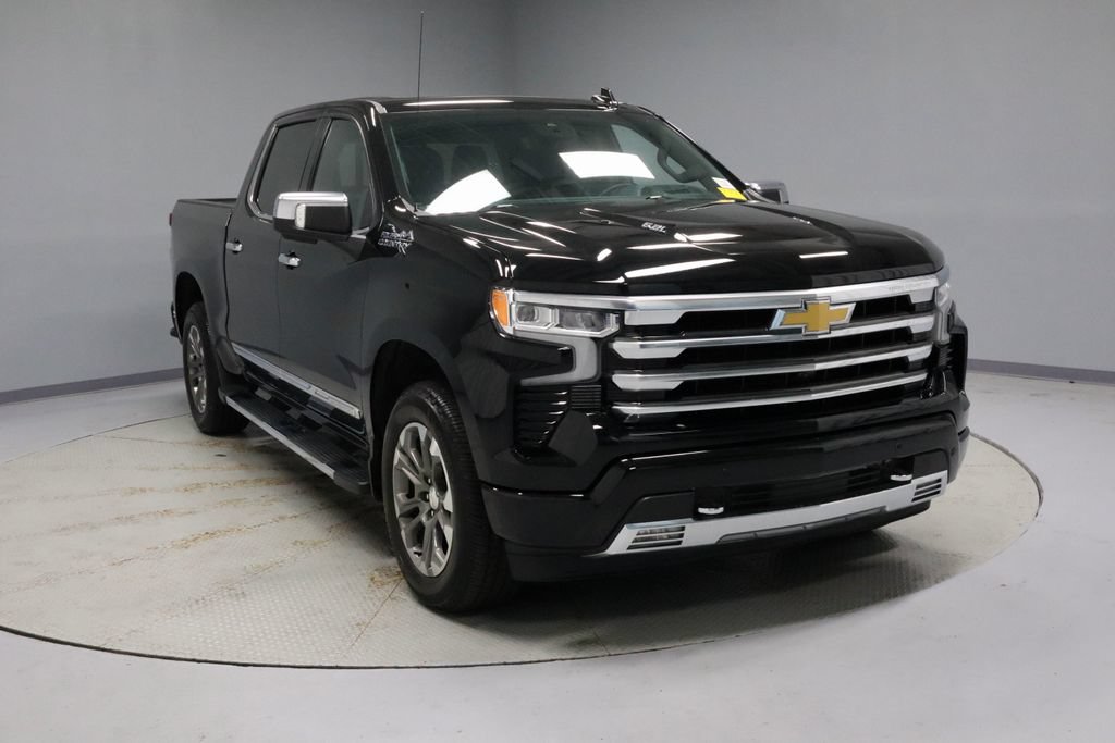 Used 2023 Chevrolet Silverado 1500 High Country w/ Technology Package AWD/4WD image 1