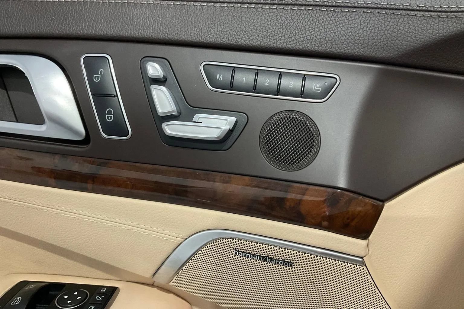 Used 2013 Mercedes-Benz SL 550 w/ Premium Pkg image 50