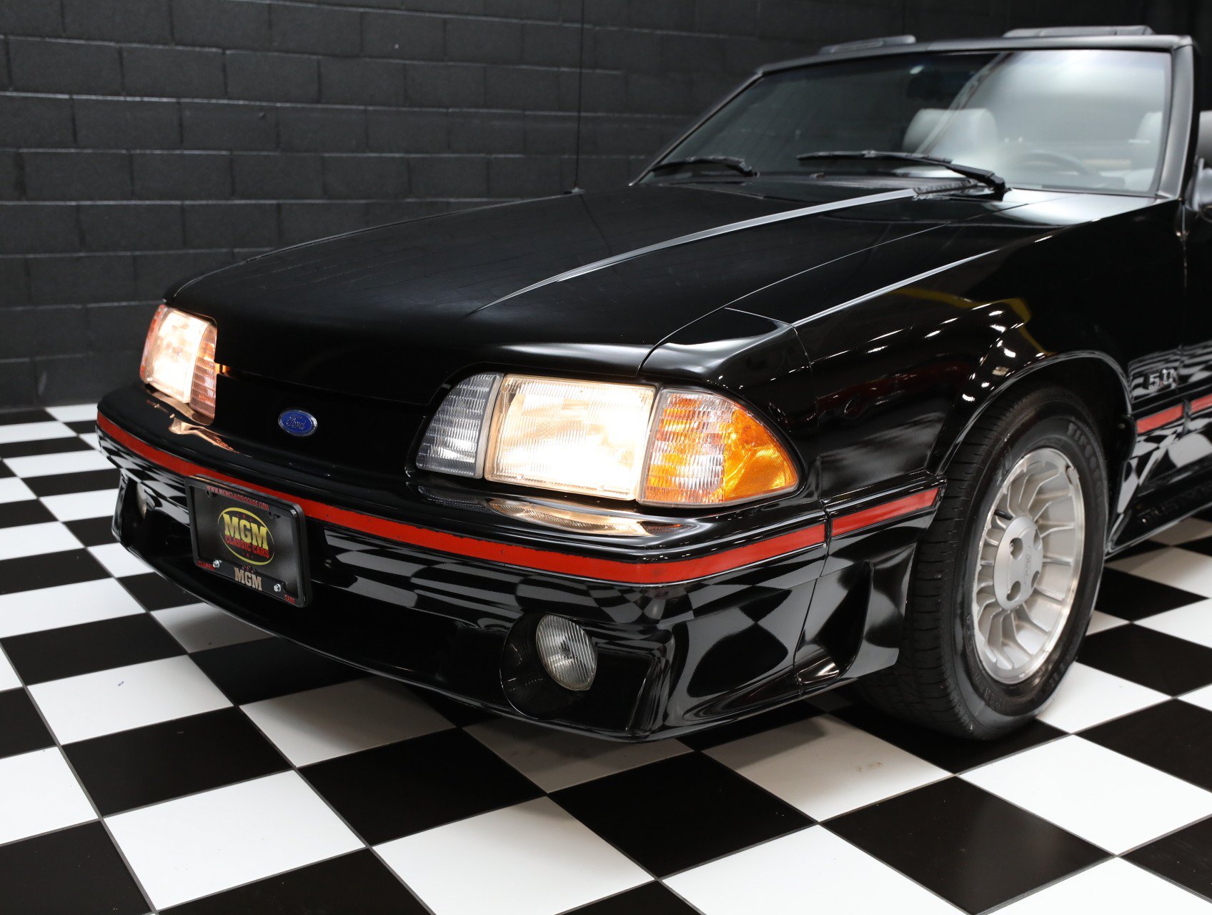 Used 1987 Ford Mustang GT RWD image 19
