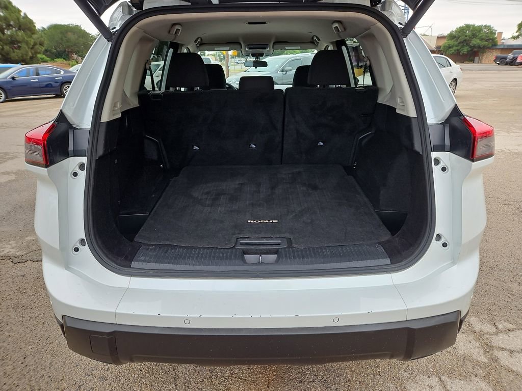 Used 2024 Nissan Rogue SV FWD image 15
