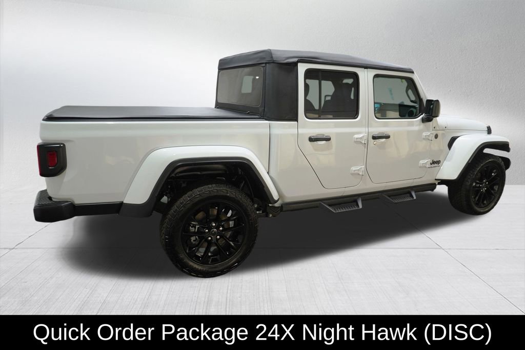 Used 2025 Jeep Gladiator Sport image 3