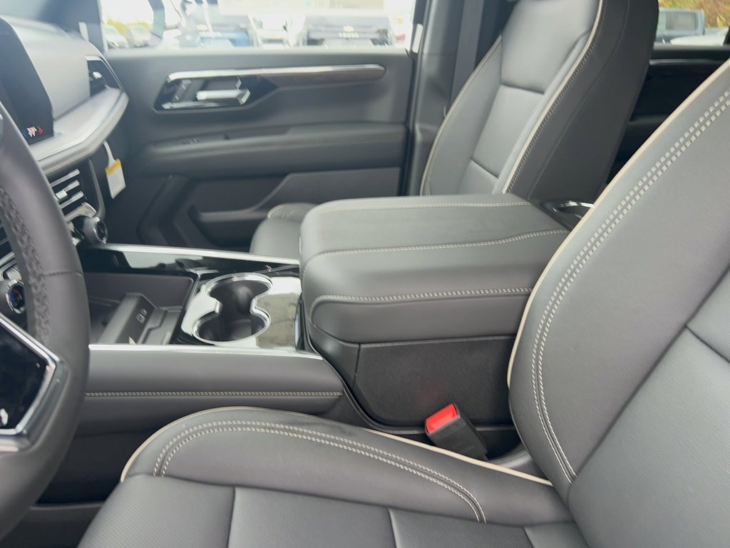 New 2026 Chevrolet Suburban Premier image 8
