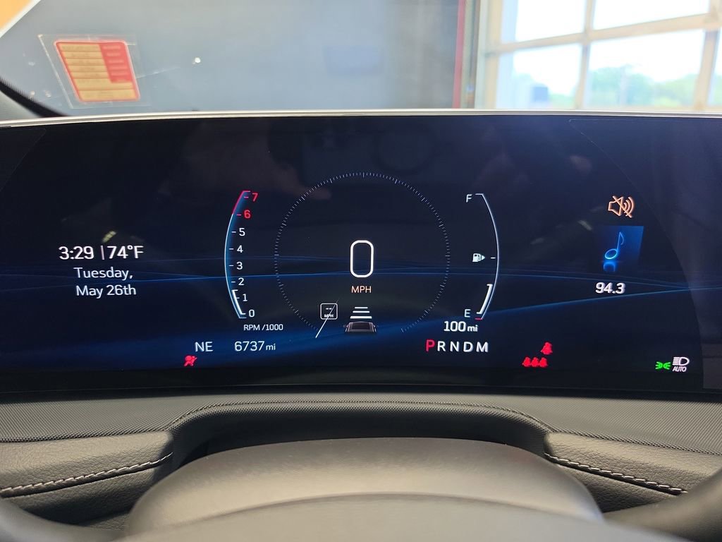 Used 2024 Cadillac XT4 Luxury w/ Cold Weather Package FWD image 22