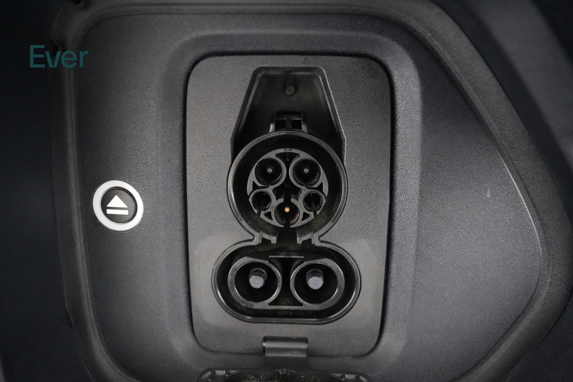 Used 2025 Rivian R1S Adventure AWD/4WD image 10