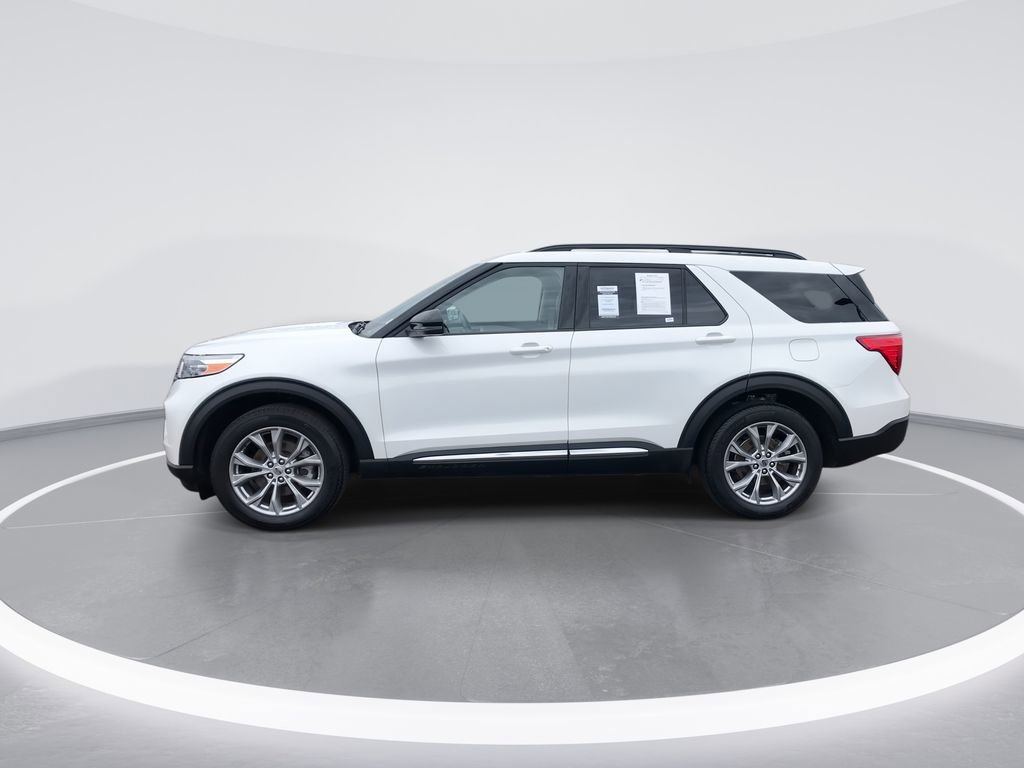 Used 2023 Ford Explorer XLT w/ Equipment Group 202A image 5