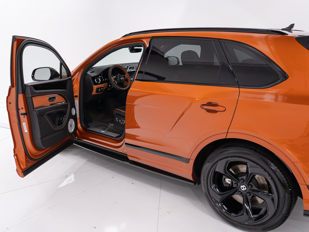 Certified 2022 Bentley Bentayga AWD/4WD image 9