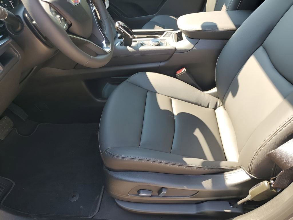 New 2025 Cadillac XT6 Luxury image 34