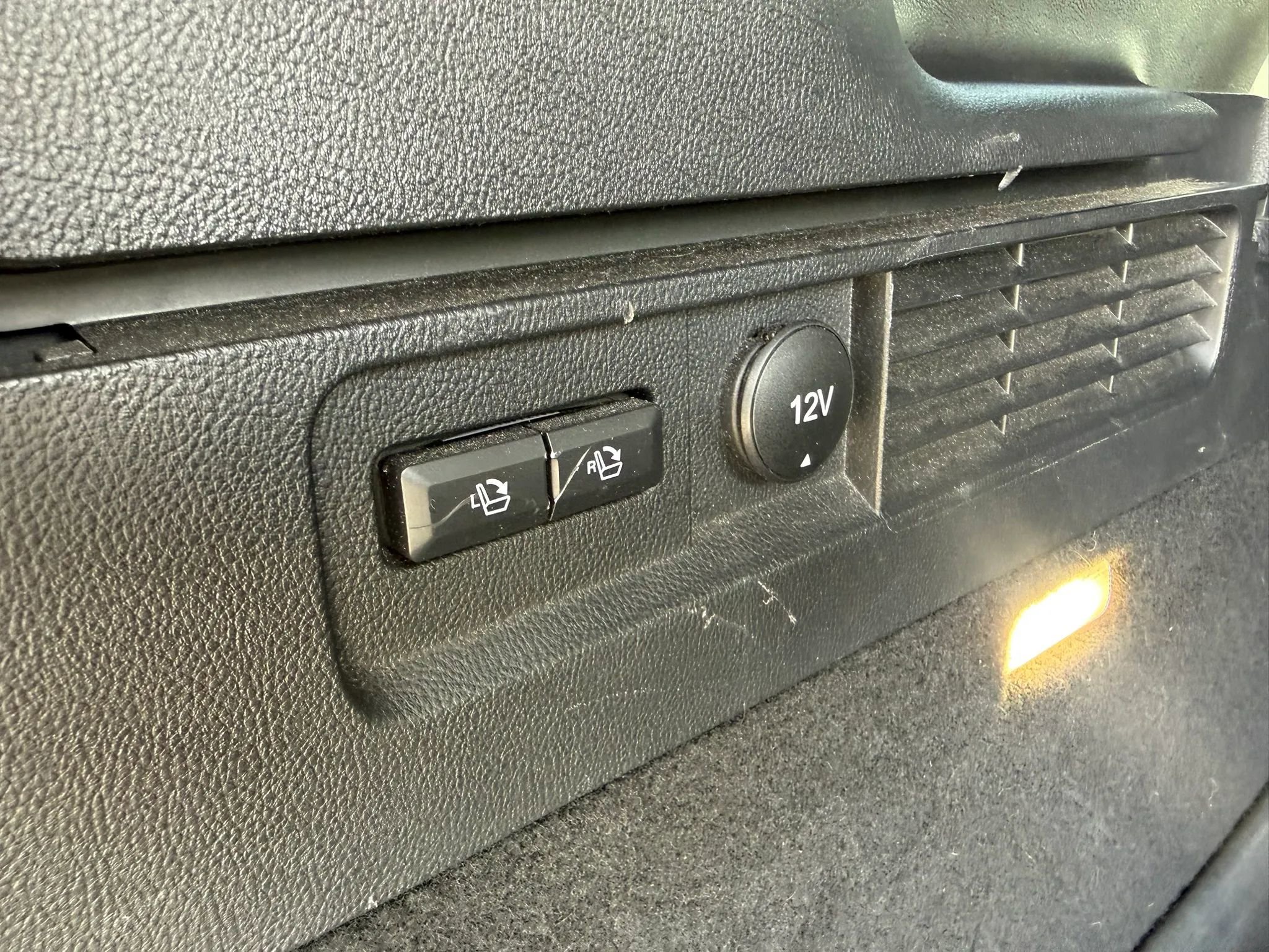 Used 2017 Lincoln MKX Premiere image 20