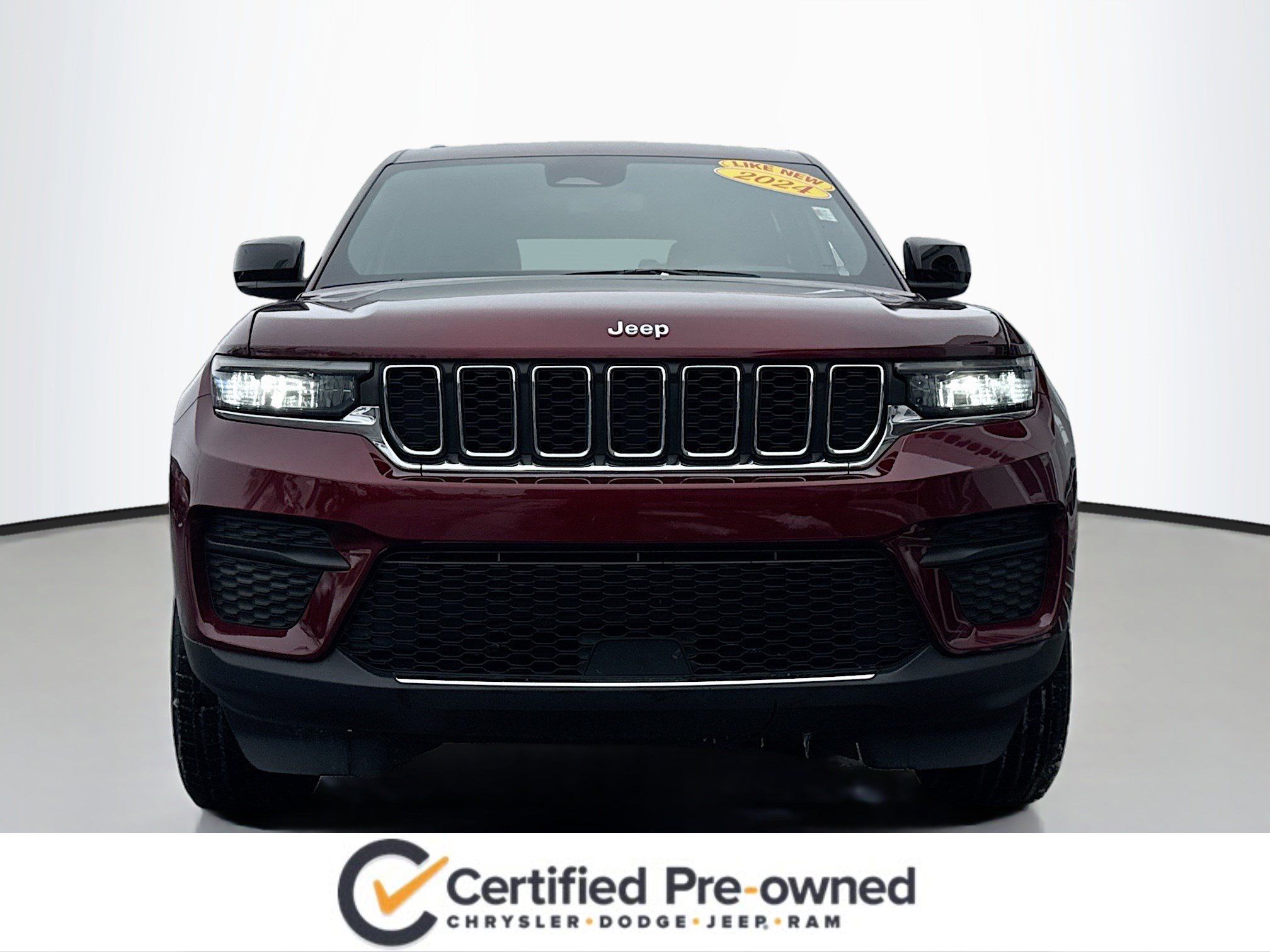 Used 2024 Jeep Grand Cherokee Laredo X w/ Luxury Tech Group I image 16