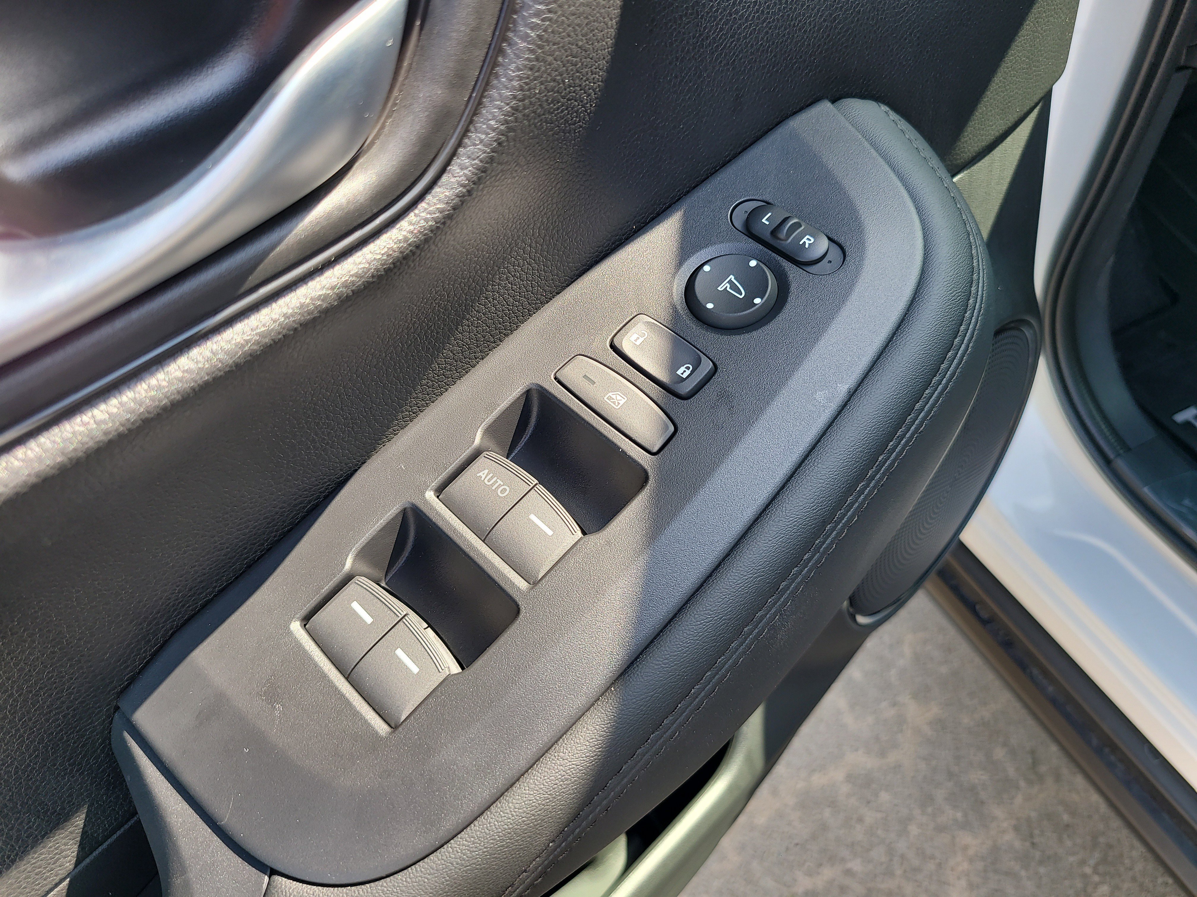 New 2027 Honda HR-V LX image 14