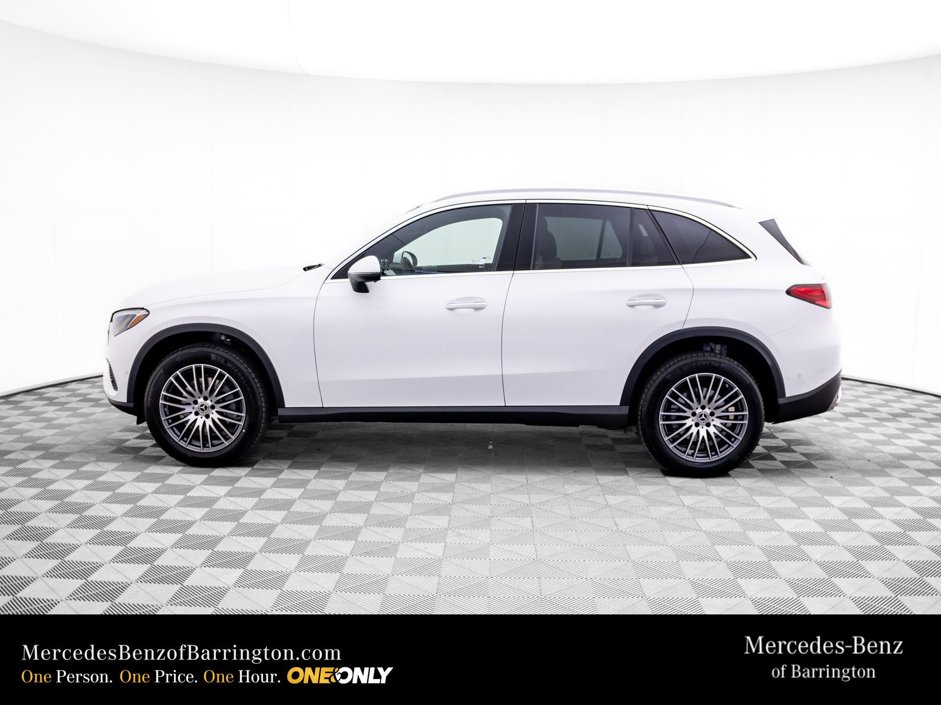 New 2026 Mercedes-Benz GLC 300 4MATIC image 2