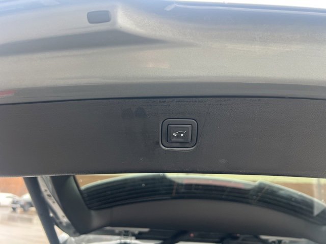 Used 2025 Chevrolet Blazer LT w/ Convenience Package image 15