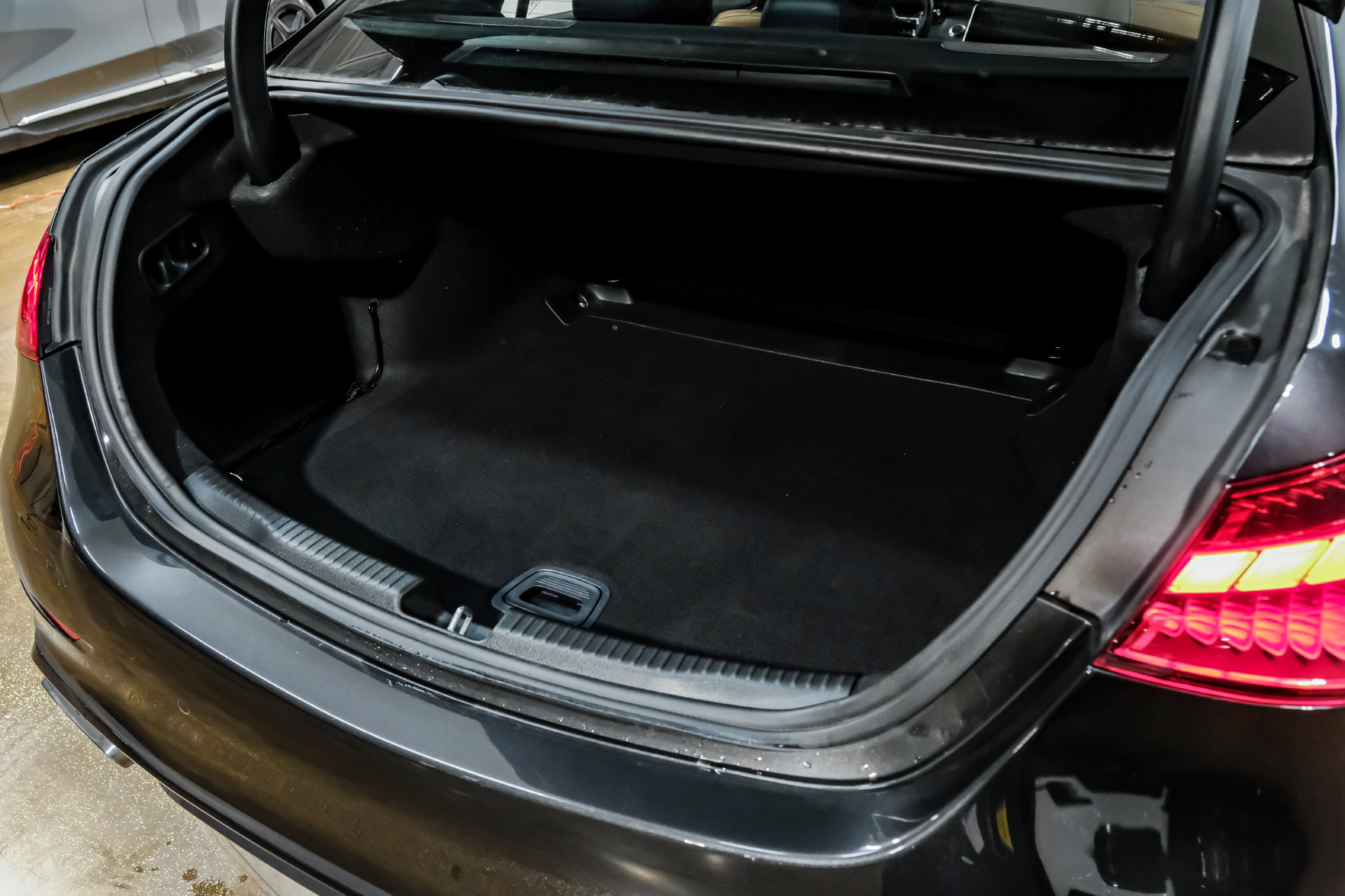 Used 2024 Mercedes-Benz C 300 4MATIC Sedan image 59