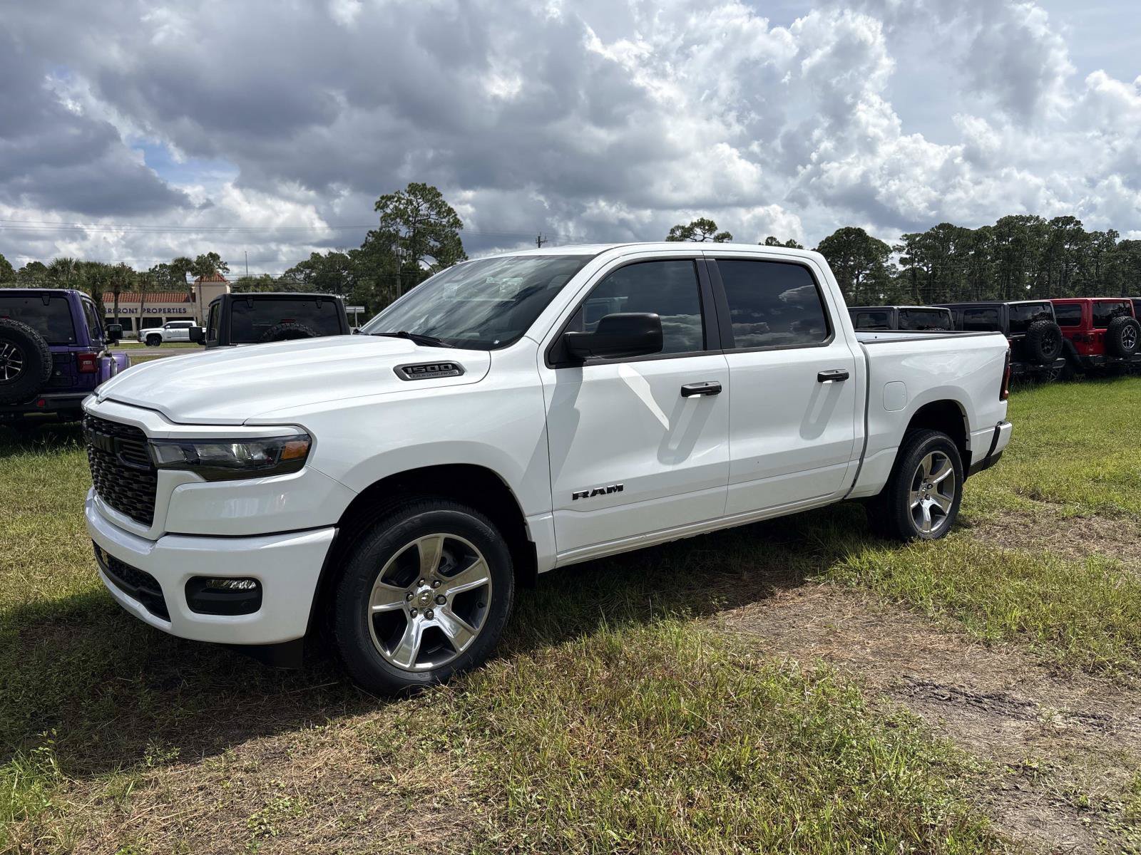 New 2027 RAM 1500 Express RWD image 7