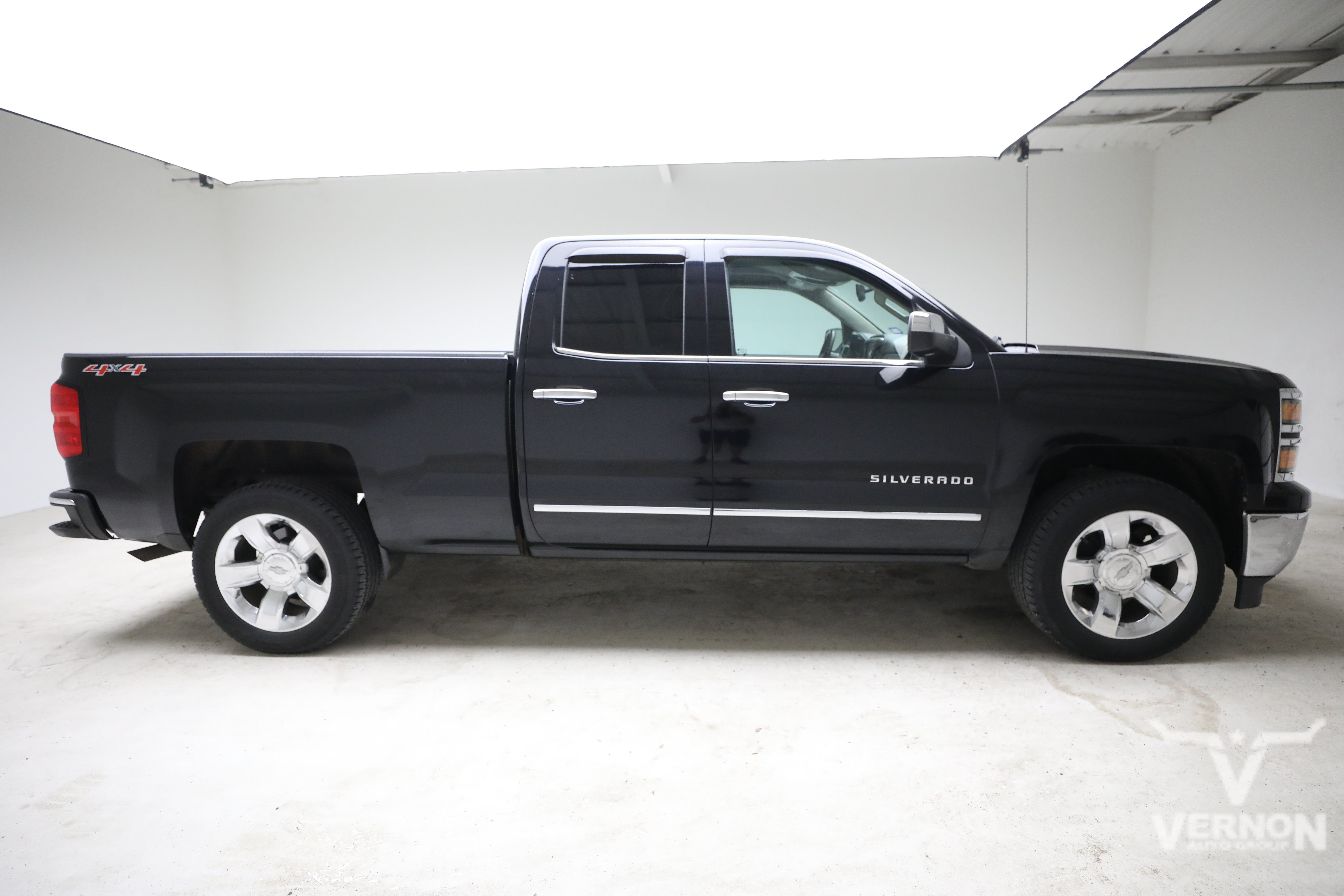 Used 2015 Chevrolet Silverado 1500 LTZ AWD/4WD image 5