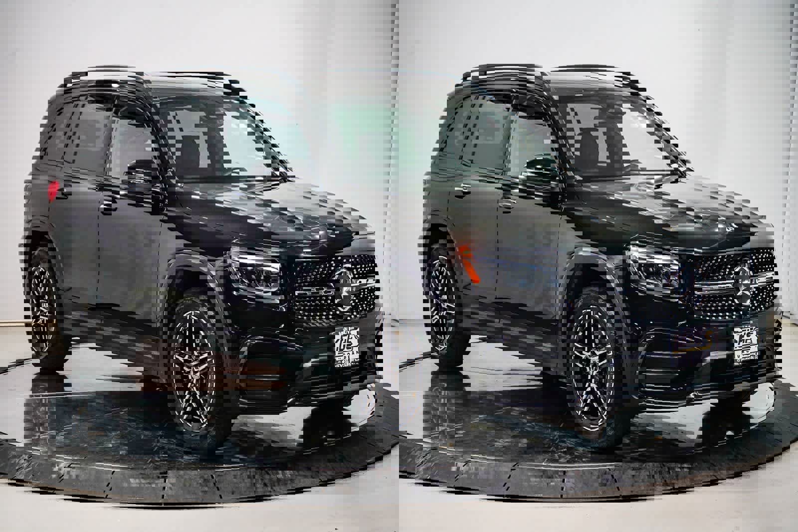 Used 2025 Mercedes-Benz GLB 250 image 5