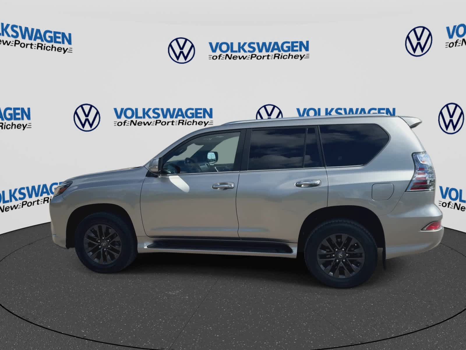 Used 2023 Lexus GX 460 Premium w/ Premium Package AWD/4WD image 5