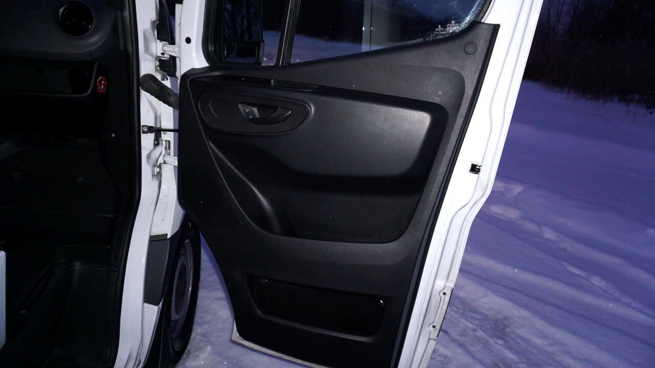 Used 2020 Mercedes-Benz Sprinter 2500 w/ Driver Convenience Package image 25