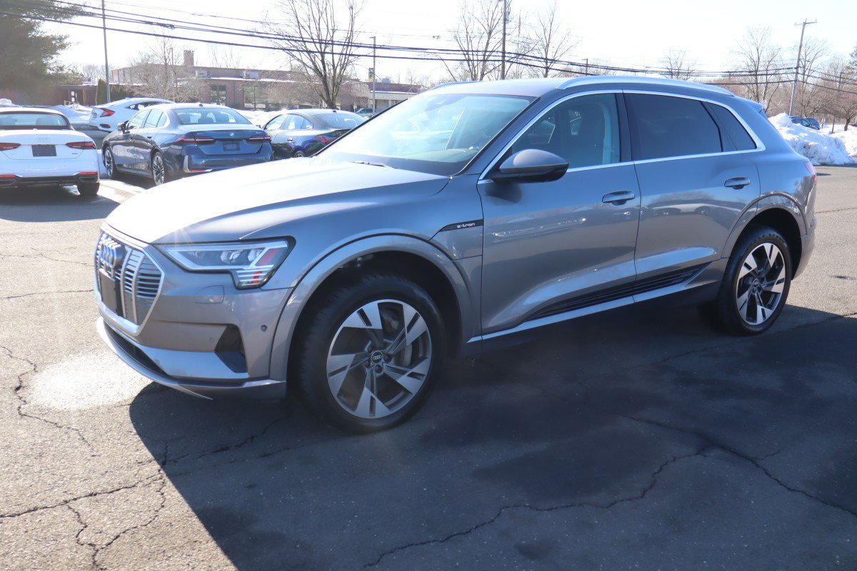 Used 2021 Audi e-tron Premium Plus w/ Premium Plus Package