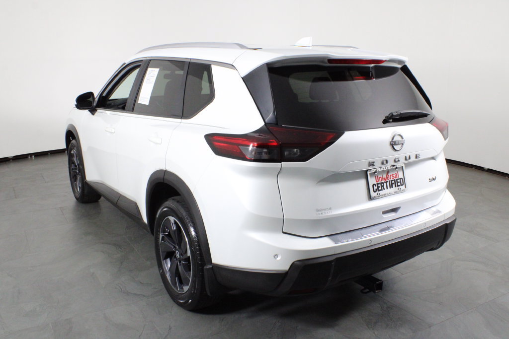 Certified 2024 Nissan Rogue SV w/ SV Premium Package FWD image 16