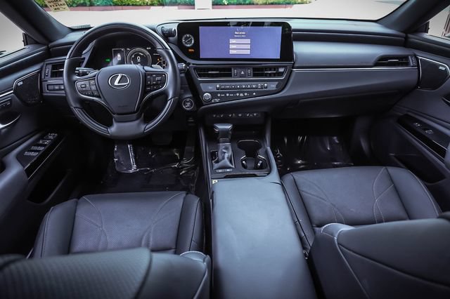 Certified 2025 Lexus ES 300h w/ Luxury Package FWD image 17