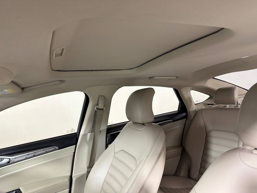 Used 2019 Ford Fusion SEL FWD image 13