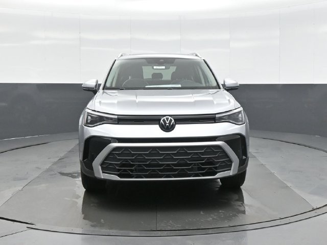 New 2026 Volkswagen Taos SE AWD/4WD image 2
