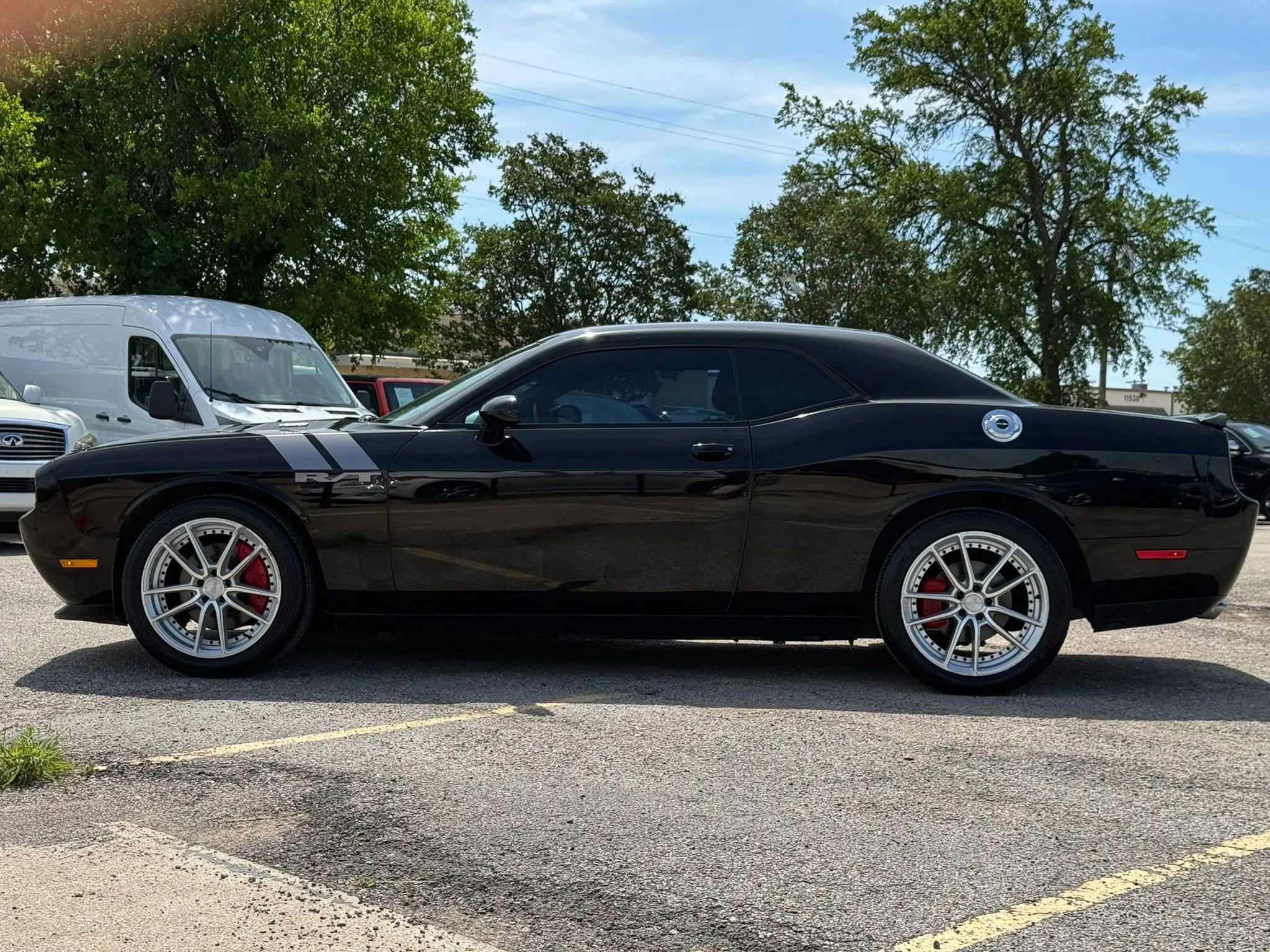 Used 2012 Dodge Challenger R/T RWD image 3