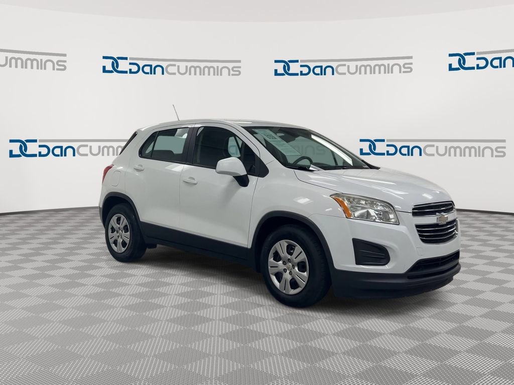 Used 2016 Chevrolet Trax LS FWD image 2