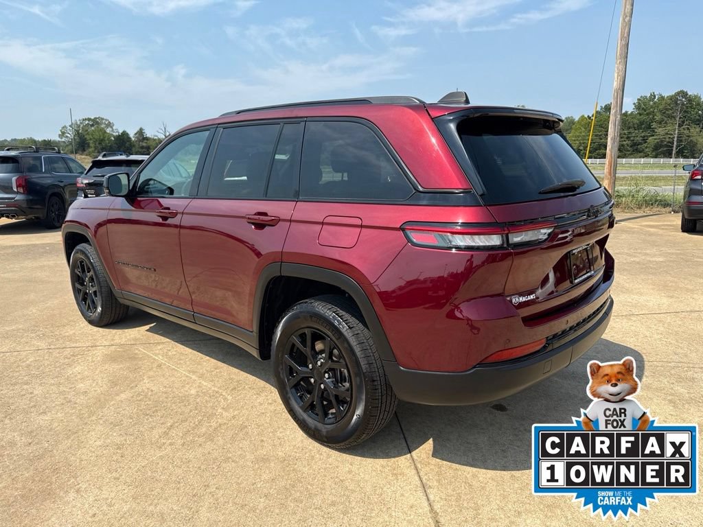 Certified 2024 Jeep Grand Cherokee Altitude RWD image 5