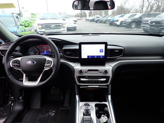 Certified 2023 Ford Explorer XLT w/ Equipment Group 202A image 20